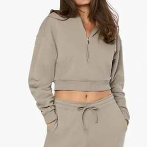 NWT WeWoreWhat Half Zip Cropped Fleece Cotton Hoodie Long Sleeve Small Stone